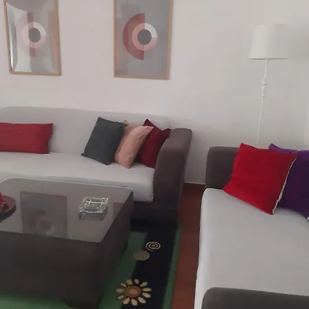 Daily Rent * Τίρανα